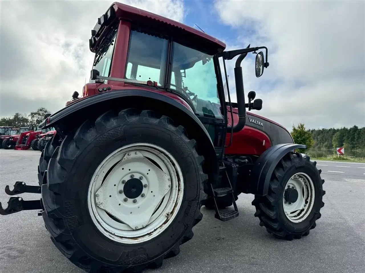 Billede 10 - Valtra M120 KUN 3800 TIMER OG NÆSTEN NYE DÆK!