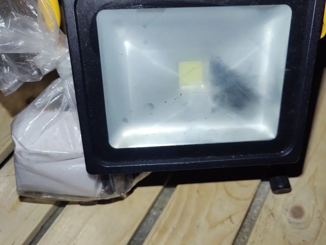 Billede 1 - SCHNEIDER JO-EL LED 30W på batteri