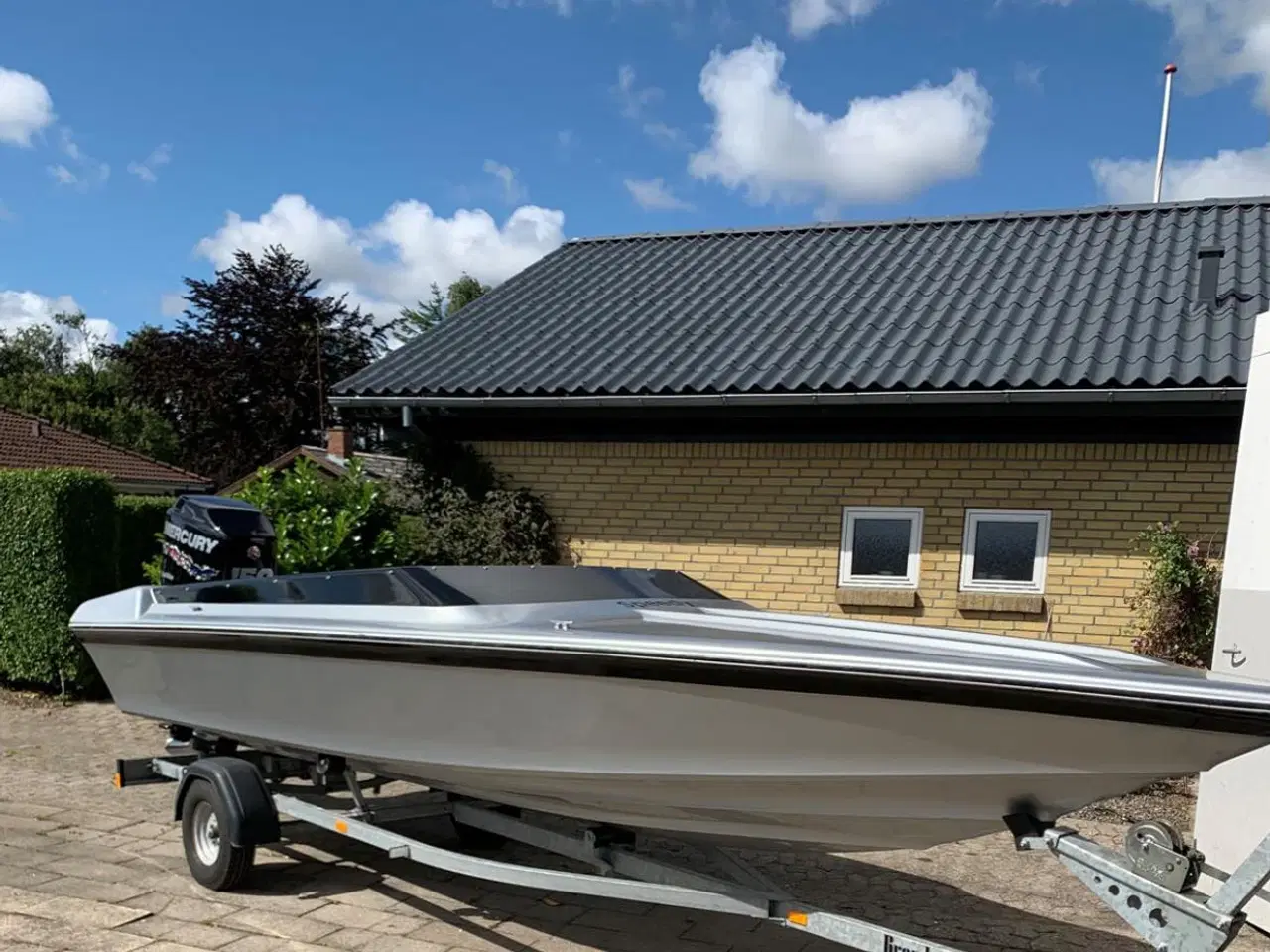 Billede 1 - Ring 18 speedbåd 150hk 2.5 v6 optimax 