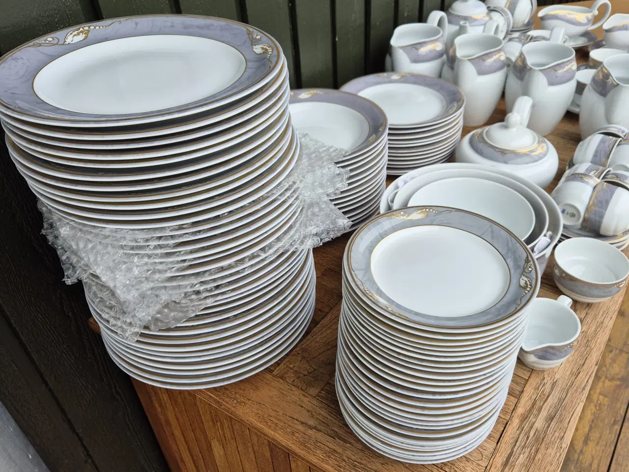 Billede 3 - Grå magnolia spise / kaffestel