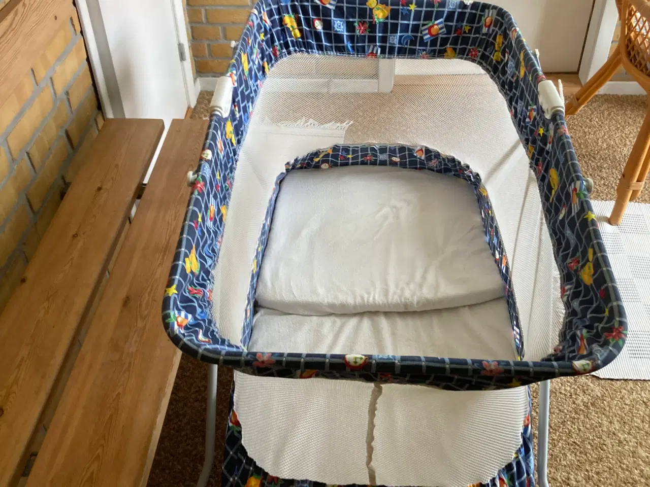 Billede 1 - Weekend baby seng