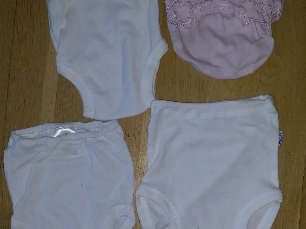 Billede 4 - Pigetøj 		