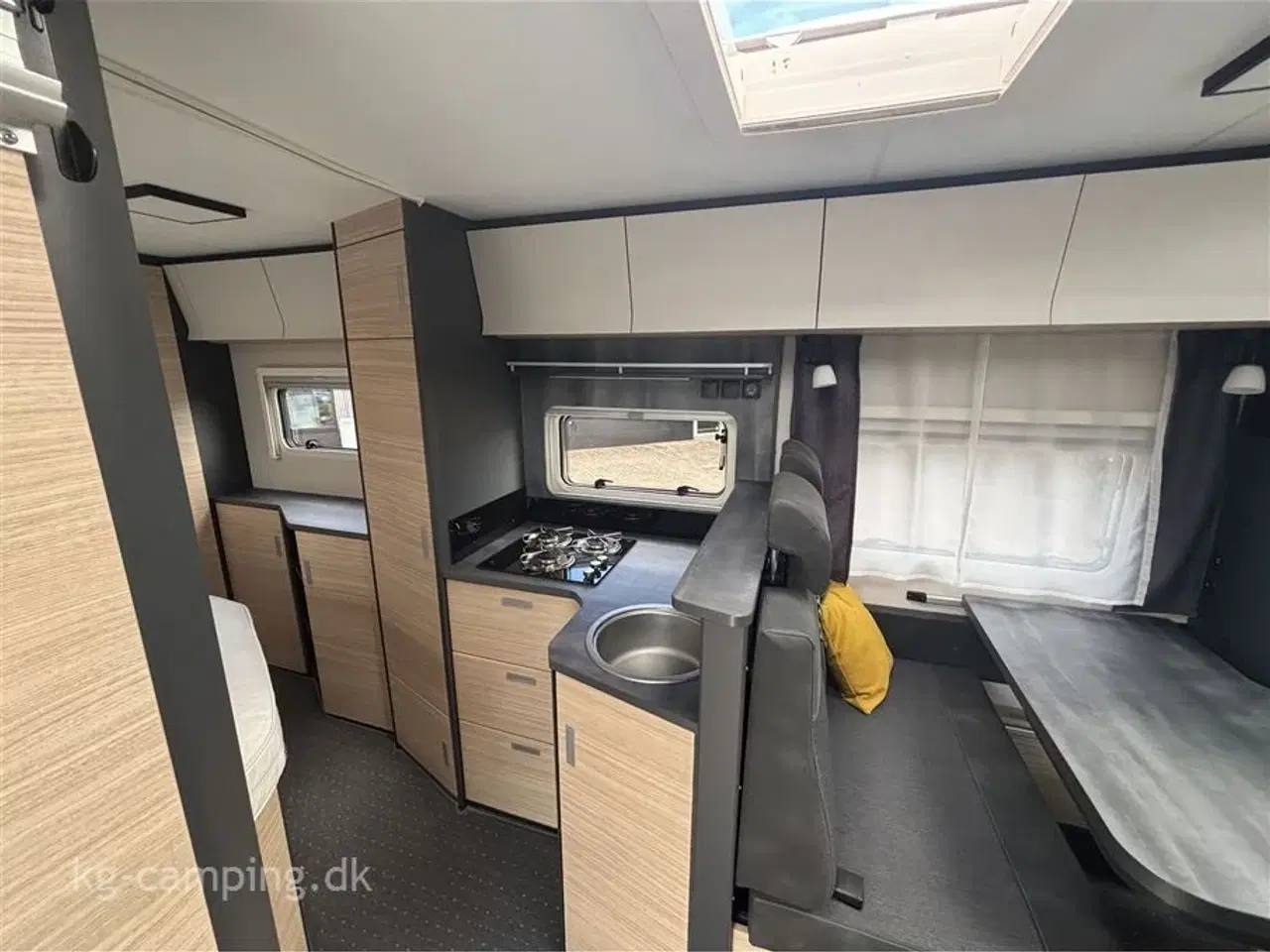 Billede 7 - 2022 - Hobby Optima De Luxe T70 F aut.   Veludstyret autocamper med masser af ekstraudstyr
