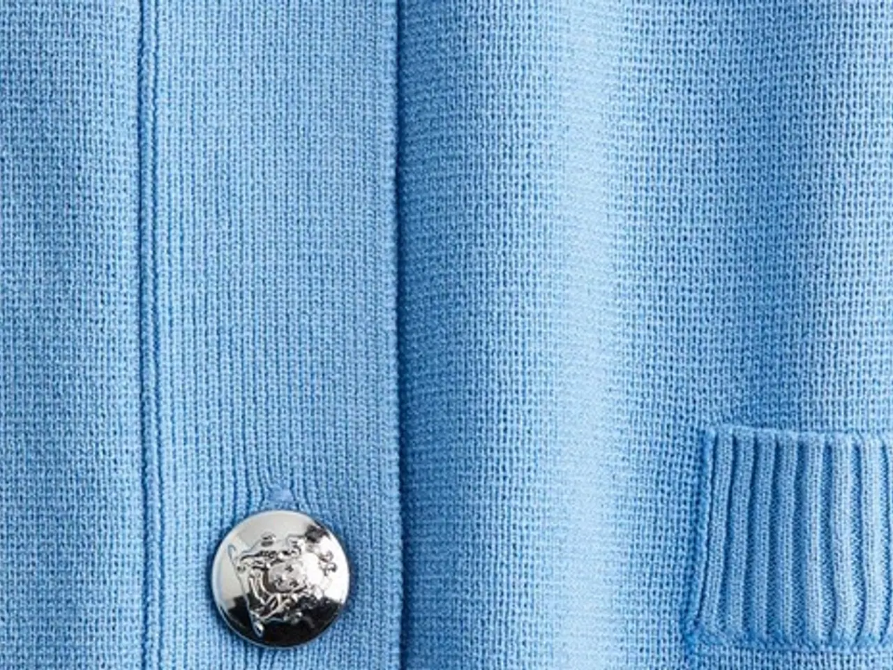 Billede 6 - Fin lille cardigan i flot blå farve fra H&M