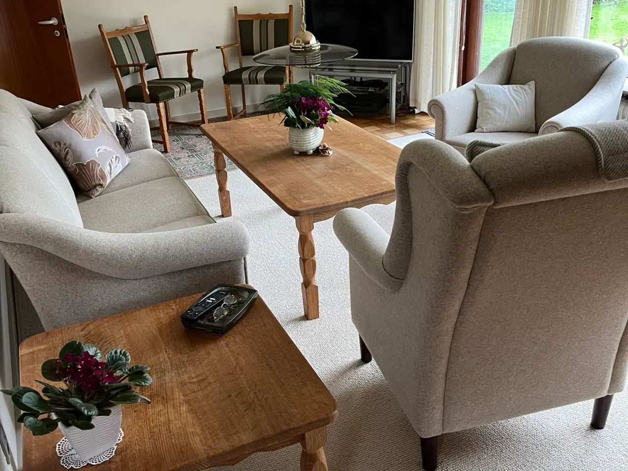 Billede 6 - En velholdt sofagruppe i lyst uldstof