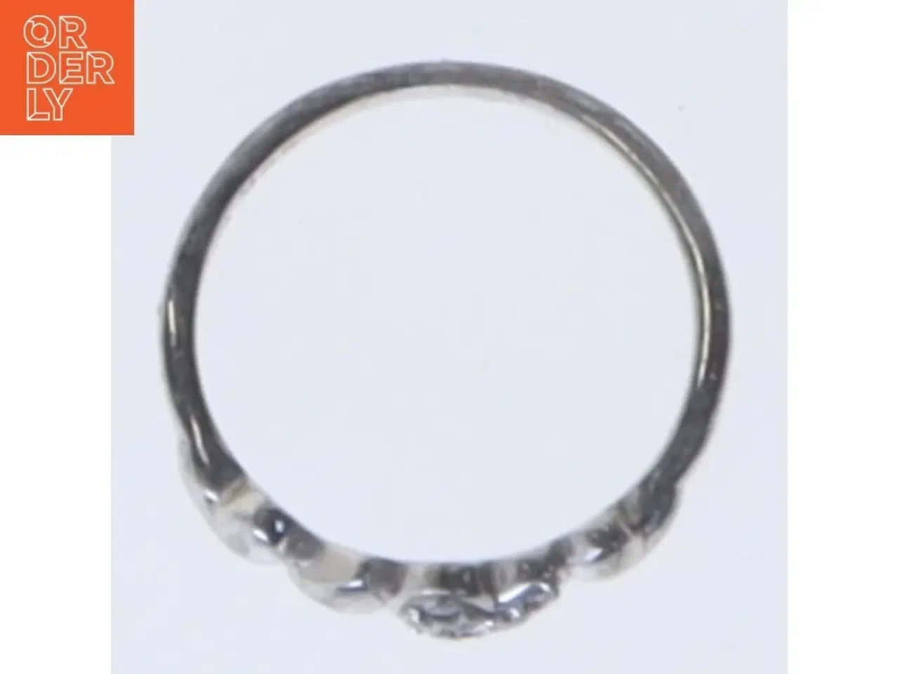 Billede 2 - Sølvring med hjerter (str. 51 mm)