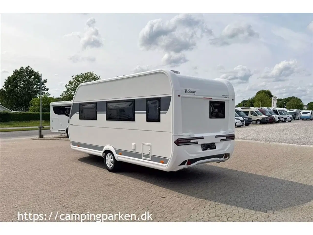 Billede 10 - 2025 - Hobby De Luxe 460 SFf   Smart Hobby De Luxe 460 SFf 2025-model med queens bed og endekøkken