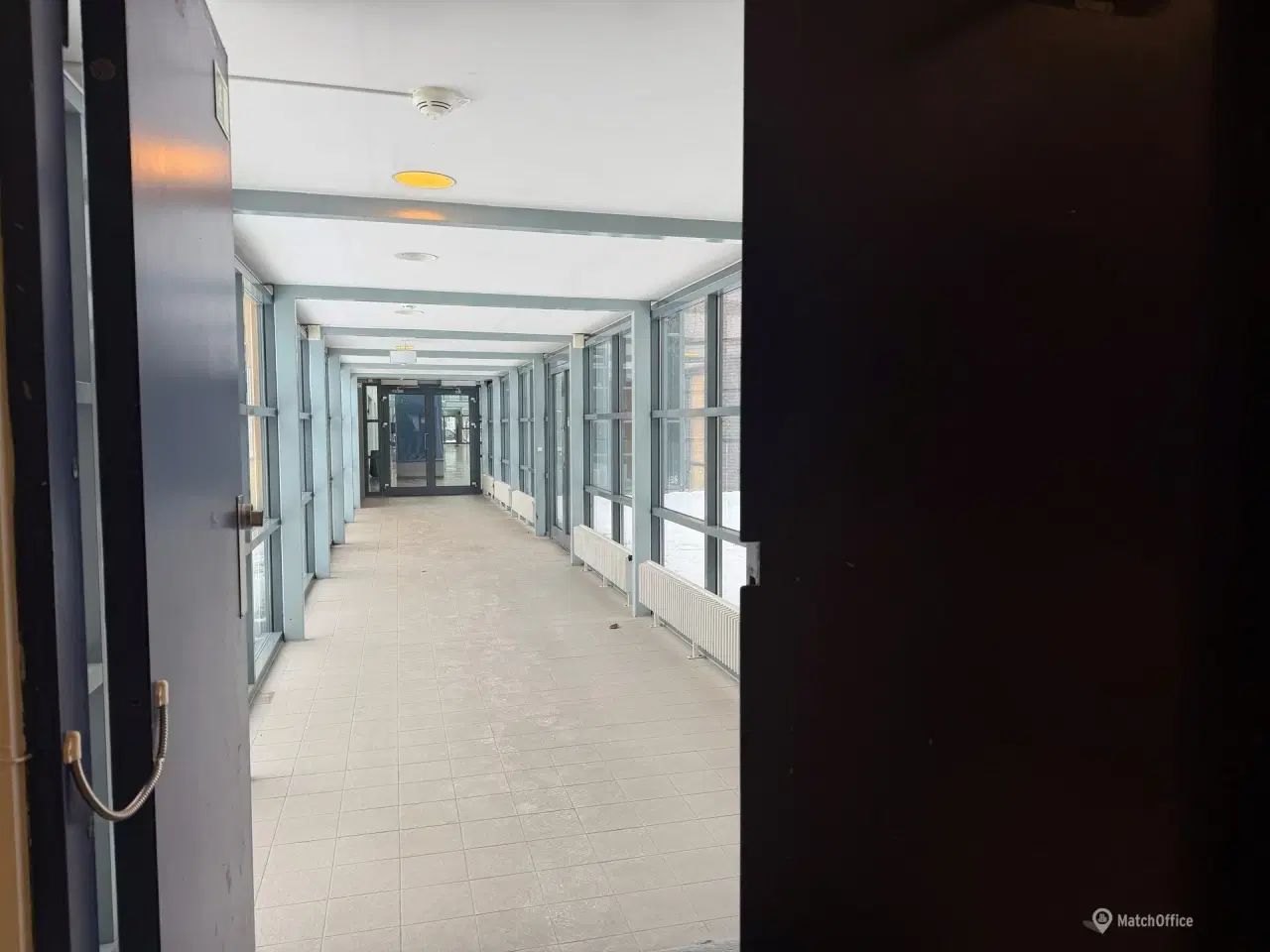 Billede 10 - 813 m² højloftet lagerhal med mulighed for kontor fra 400—1.280 m²