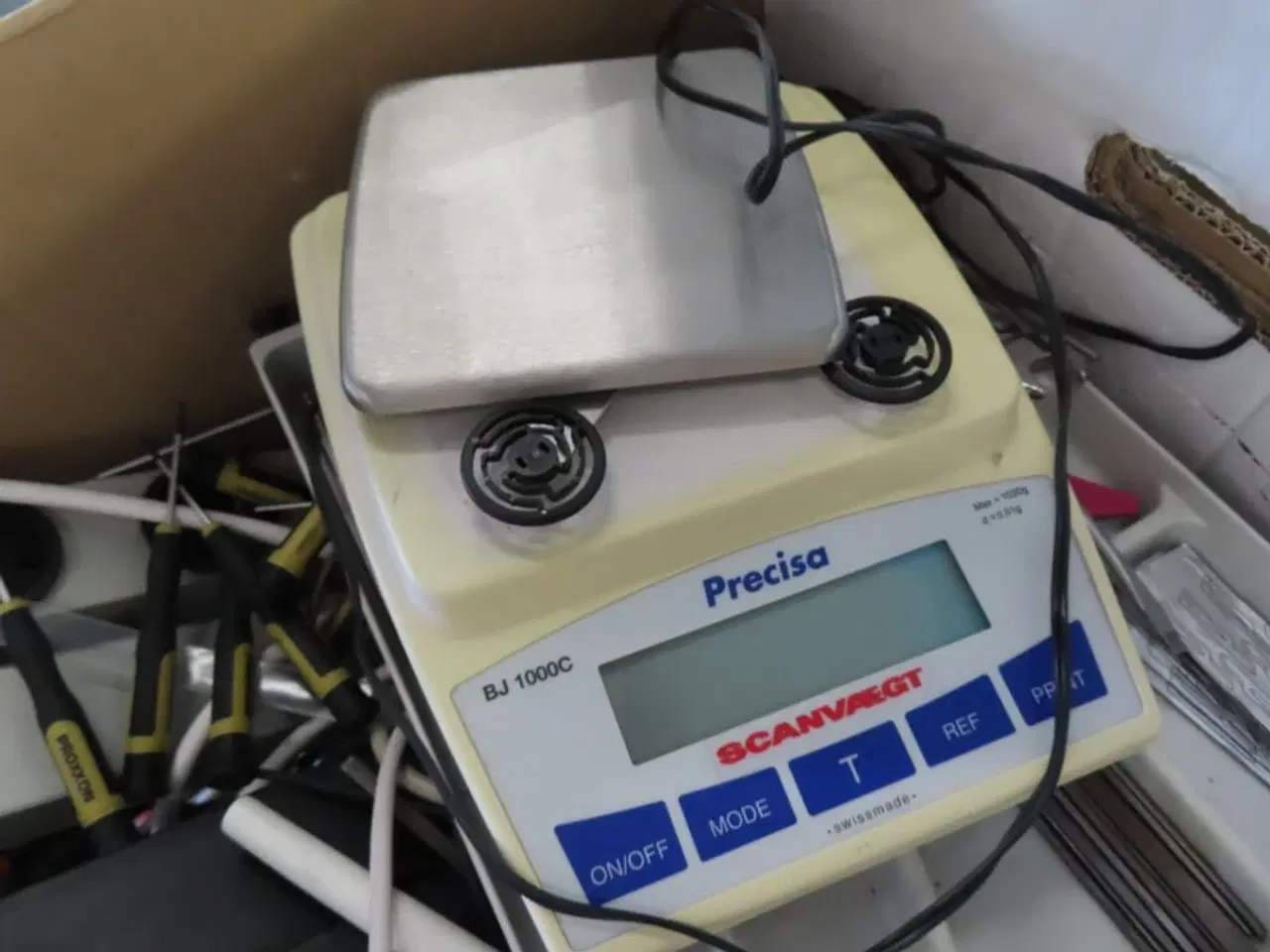 Billede 9 - Palle med rester fra TC ELECTRONIC