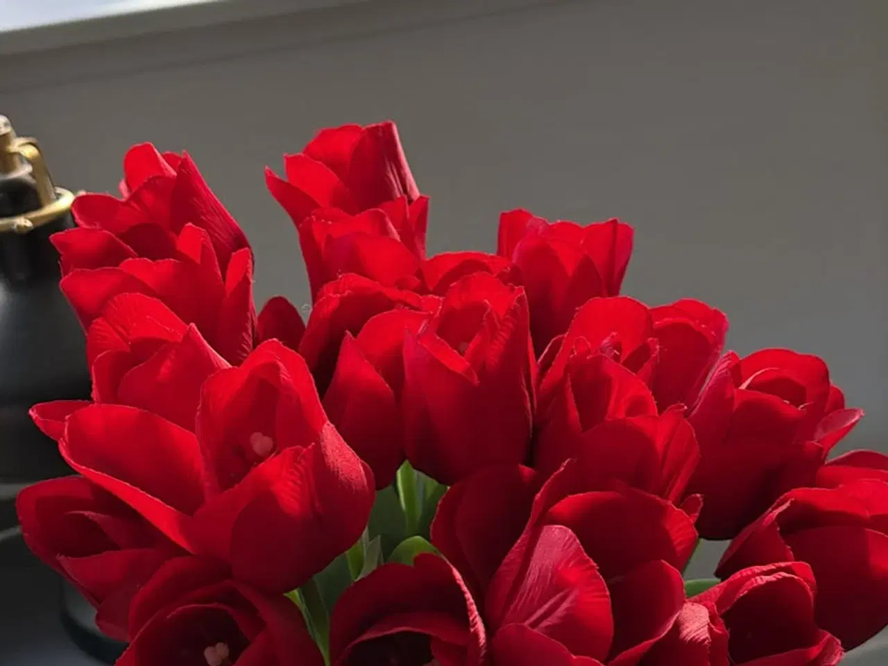 Billede 1 - Kunstige tulipaner i vase