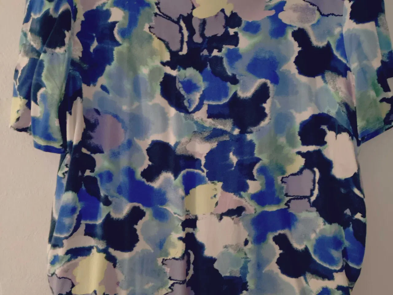 Billede 1 - Bluse str 44 "b.young"