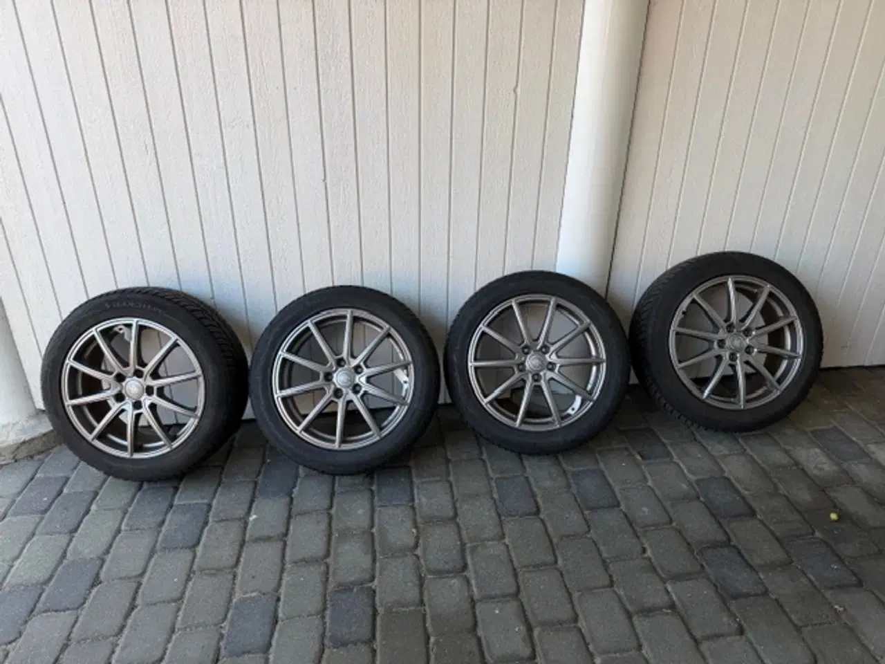 Billede 1 - 18" vinterdæk på alufælge