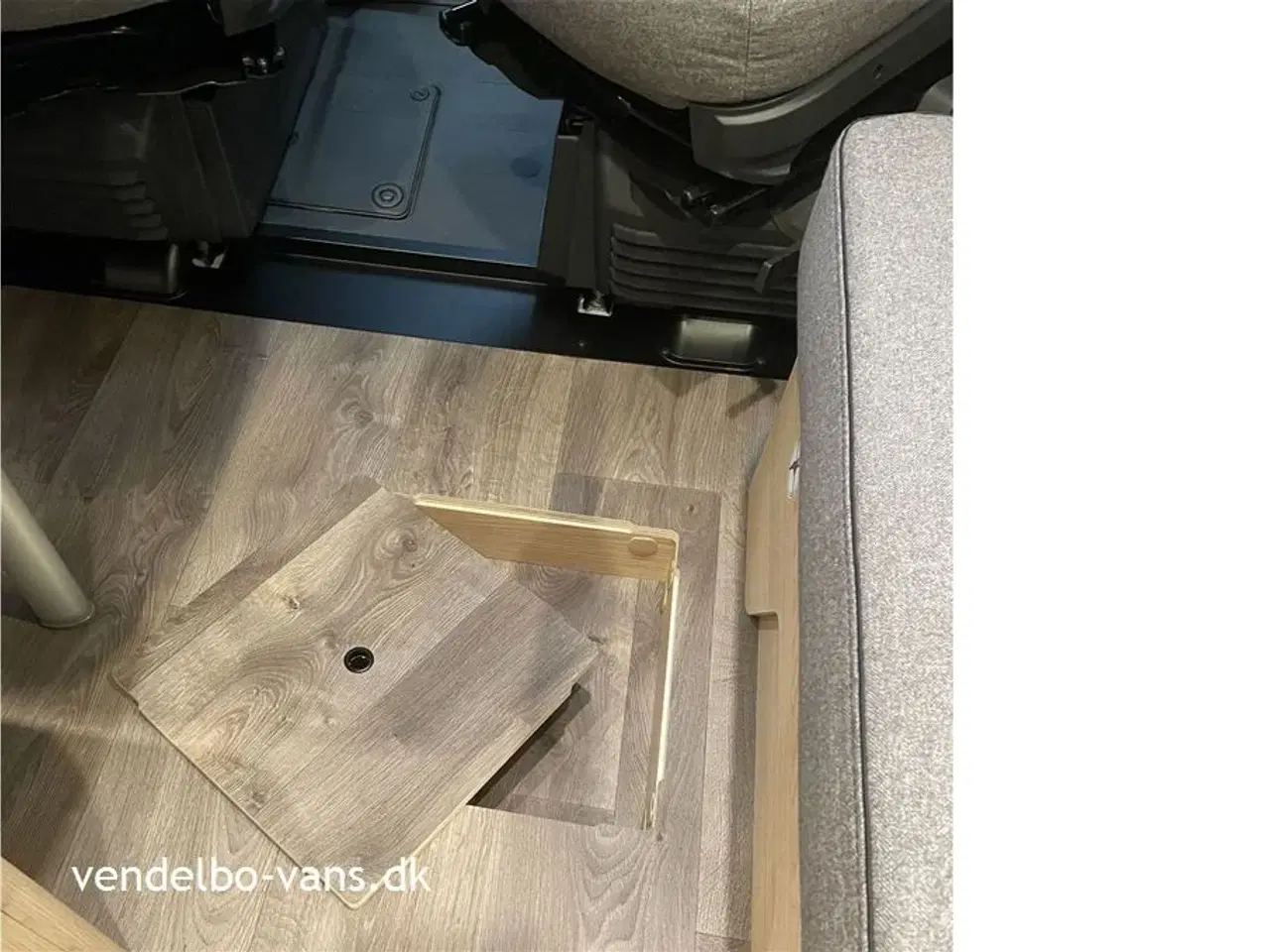 Billede 7 - 2024 - SunLight T 67   Enkeltsenge + hæve/sænkeseng 5.S. sele plads