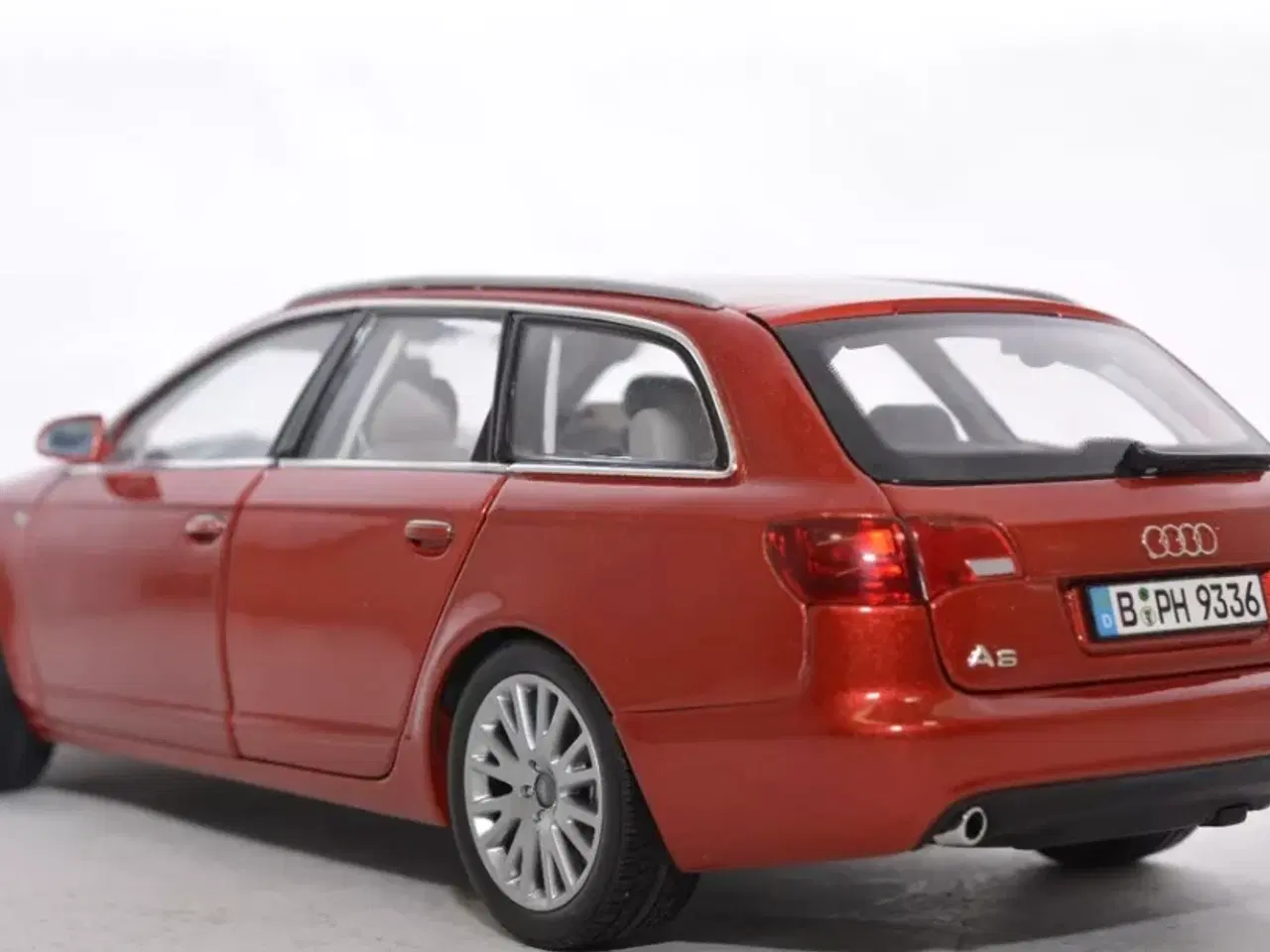 Billede 4 - 1:18 Audi Avant A6 C6 3.2 V6