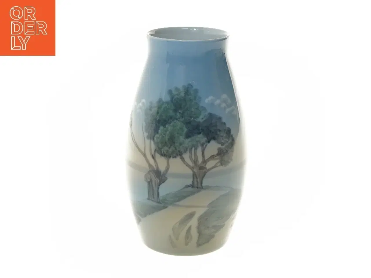 Billede 1 - Porcelænsvase fra royal copenhagen med landskabsmotiv fra B&G (str. Ø 9x22 cm)