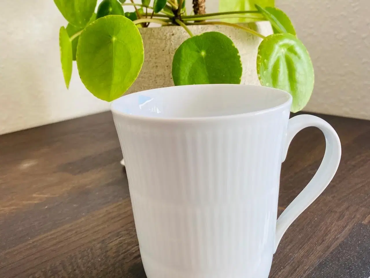 Billede 1 - Royal Copenhagen, Hvid riflet kopper