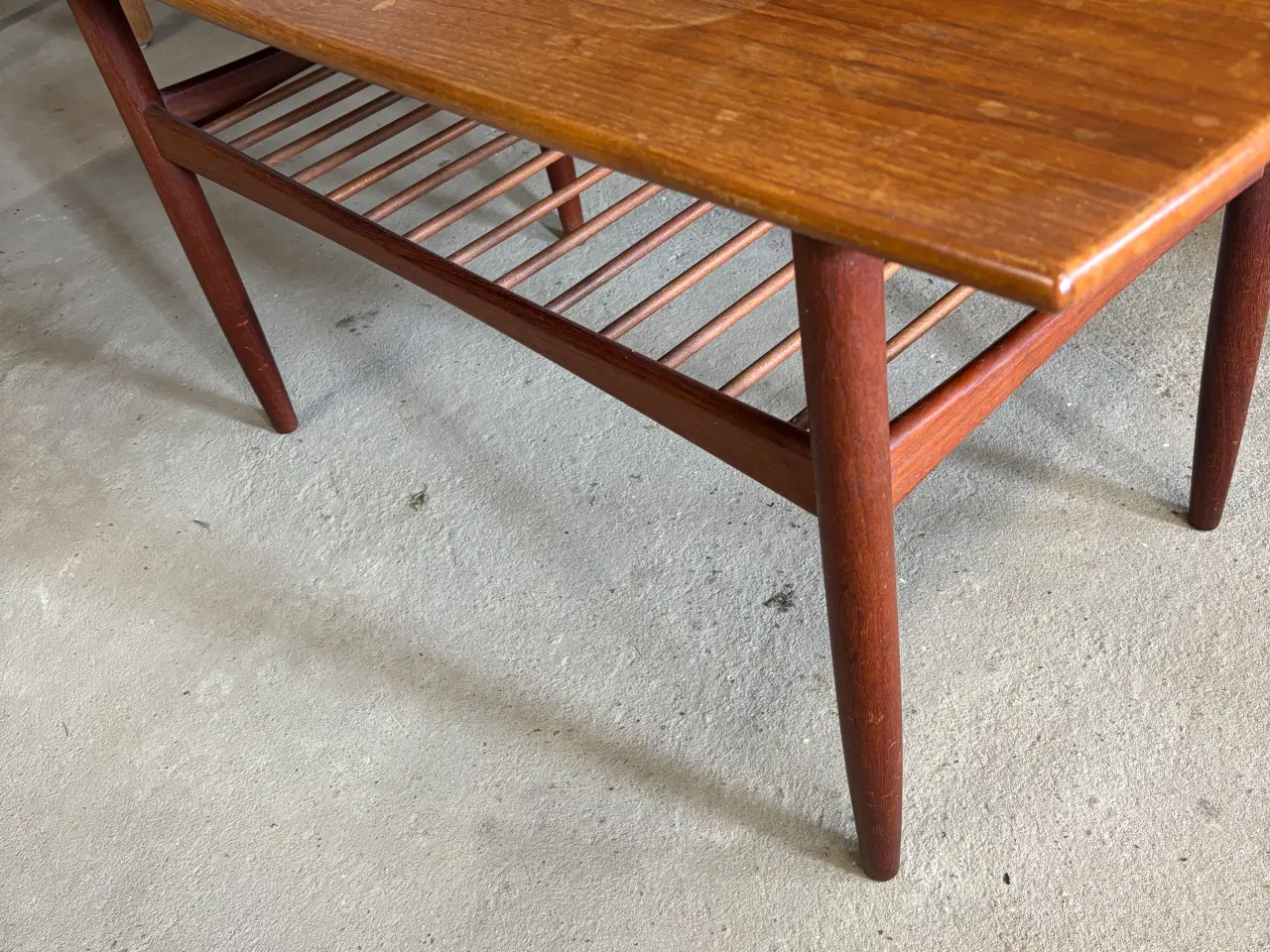 Billede 2 - Teak sofabord med hylde