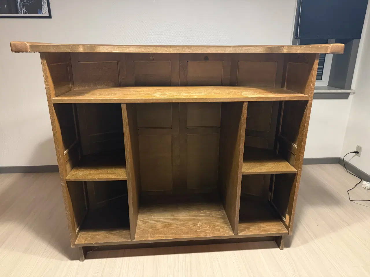 Billede 4 - Hjemmebar med 4 barstole + 2 dispenser