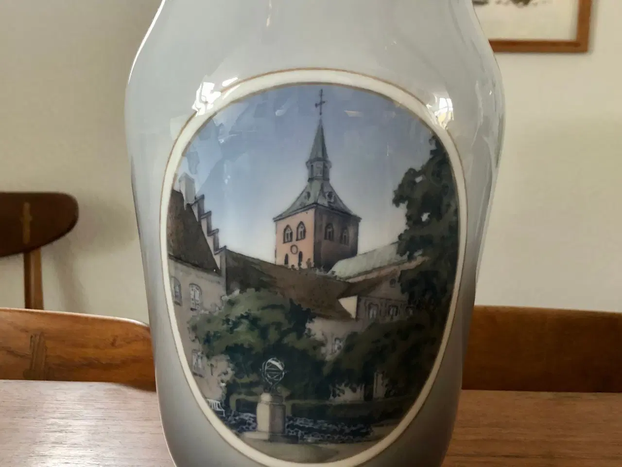Billede 1 - Vase med Odense Domkirke, Royal Copenh., 1. sort