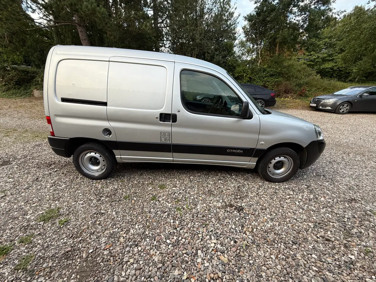 Billede 4 - Citroen Berlingo med lav km 
