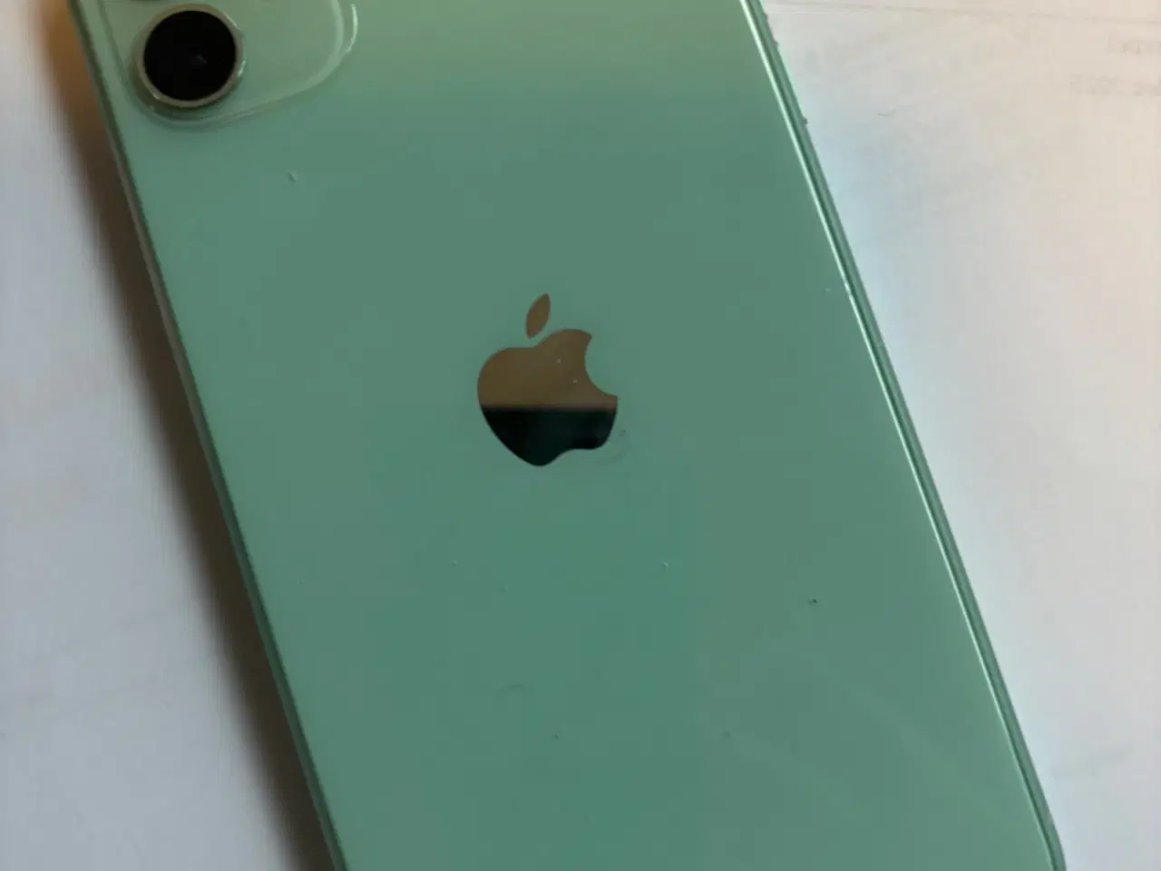 Billede 2 - iPhone 11 med nyt panserglas og lædercower. 