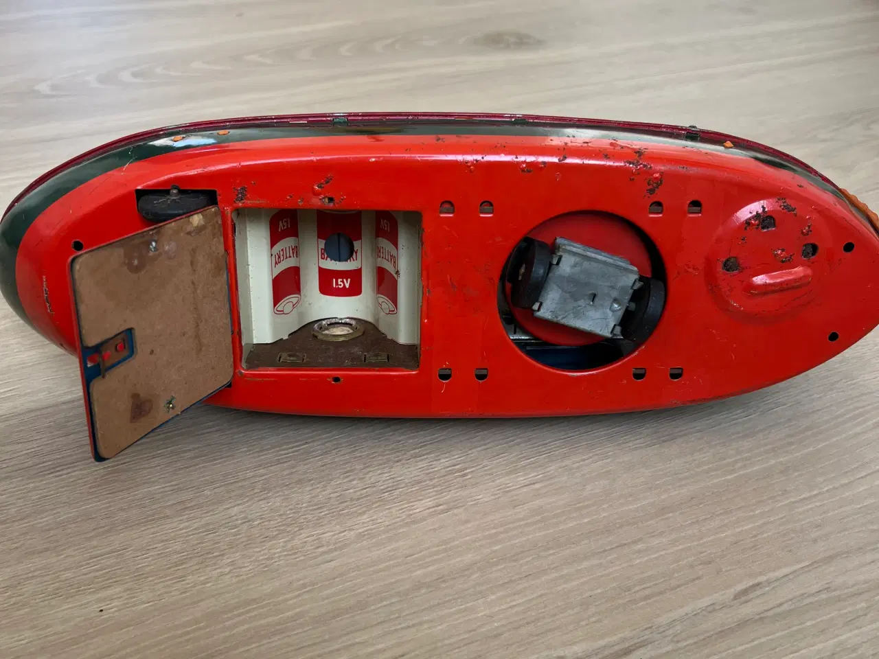 Billede 5 - Neptune" blik-slæbebåd fra Modern Toys, lavet i Ja