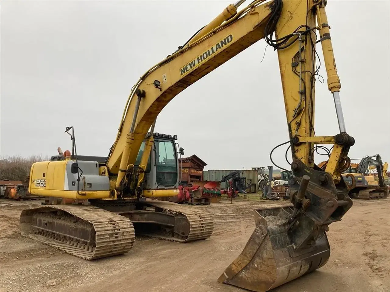 Billede 3 - New Holland E 265 LC Kipbart planerblad og graveskovl