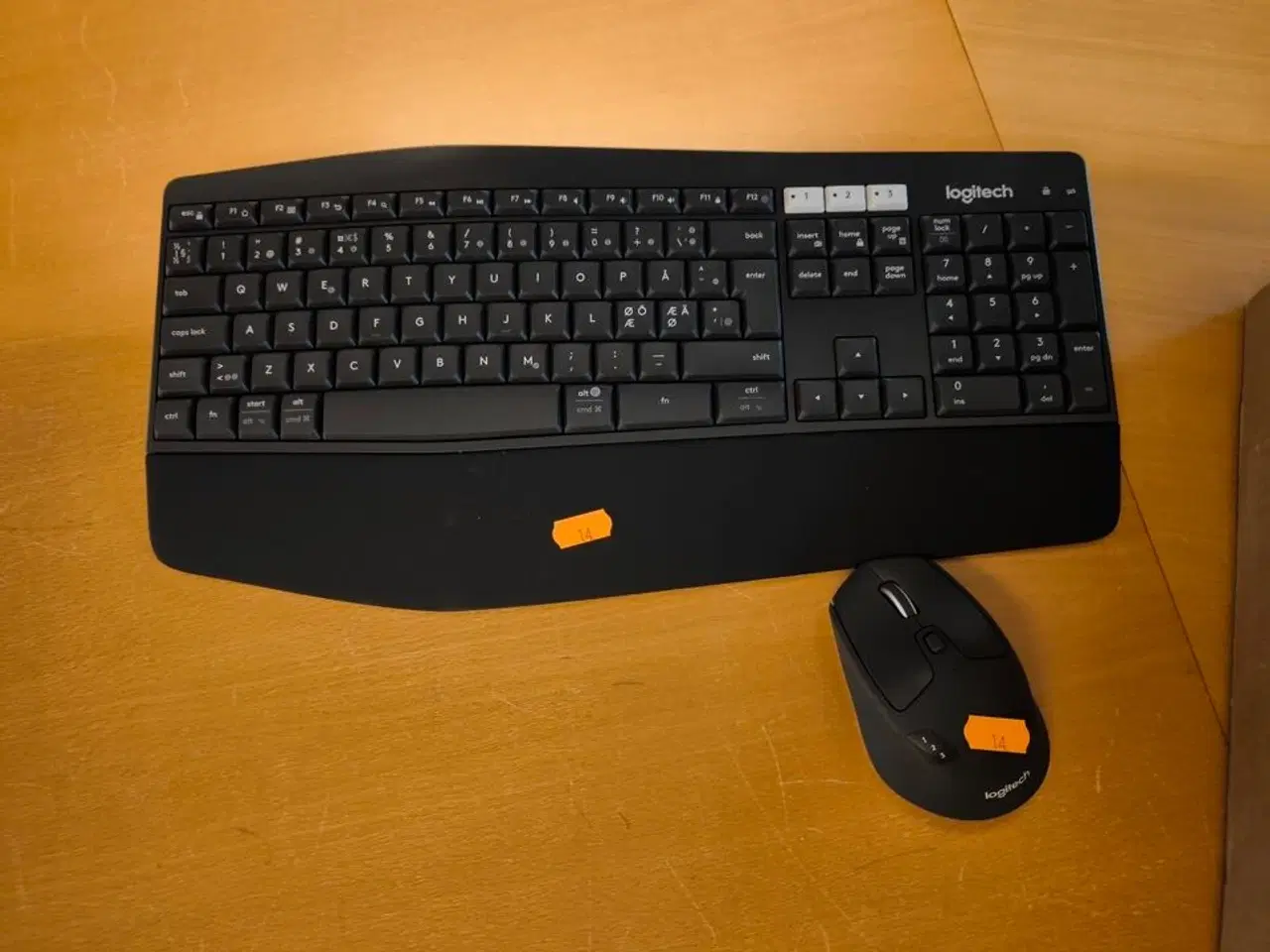 Billede 2 - 2 stk. skærme LENOVO G27Q-30 med holder, samt mus og tastatur