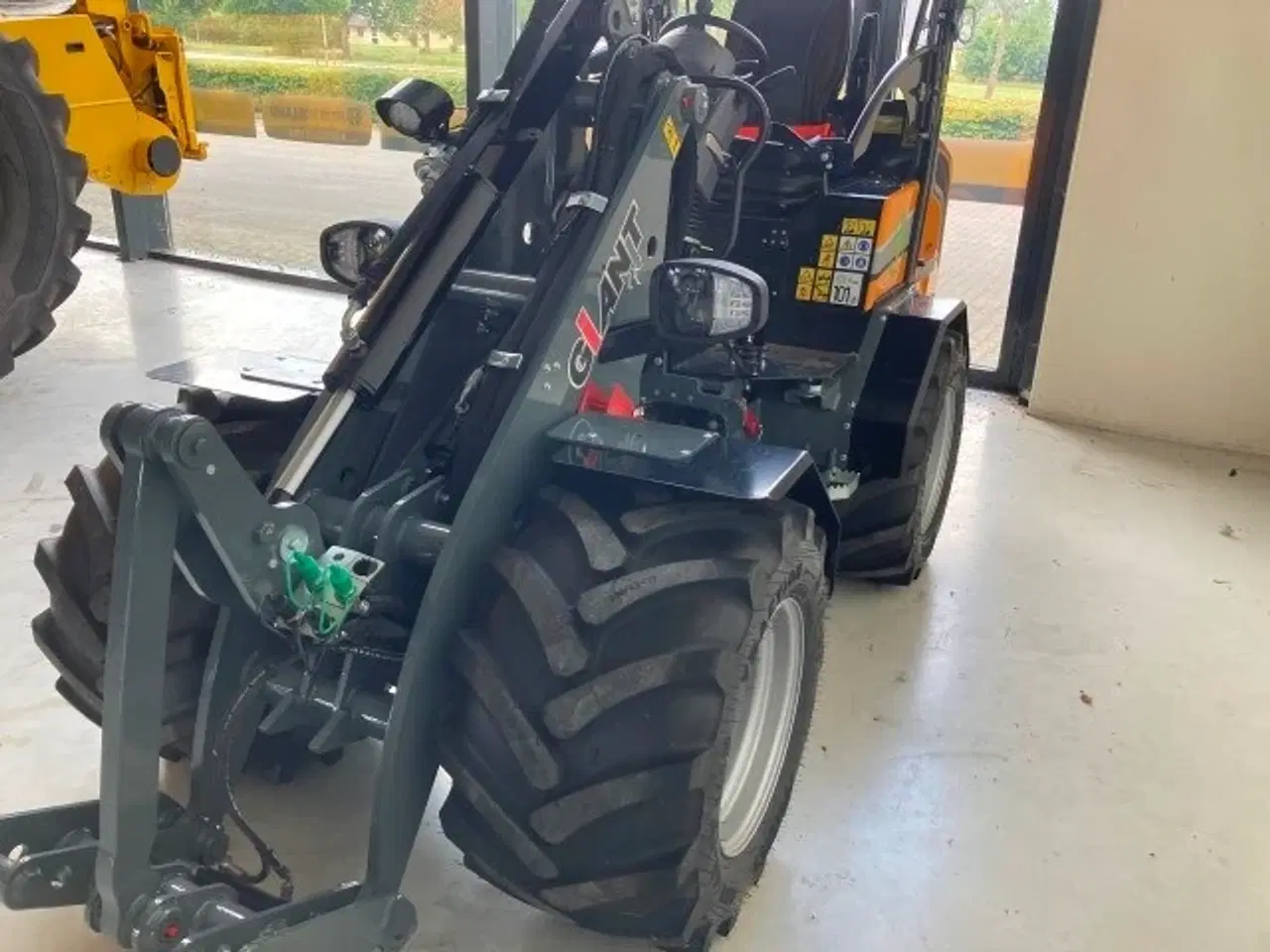 Billede 3 - Giant G2700E HD minilæsser på el