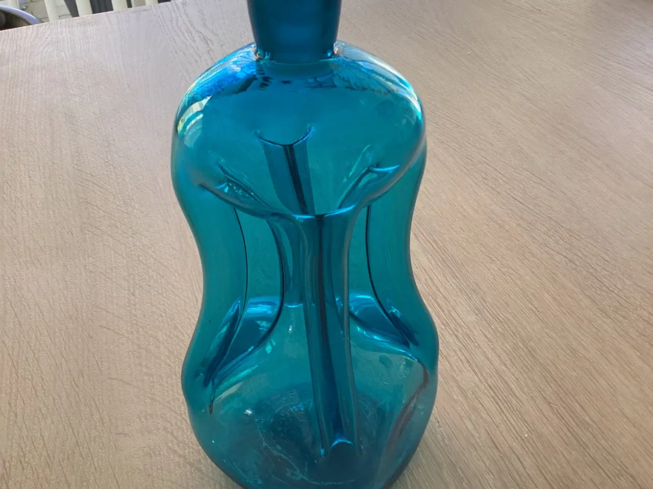 Billede 1 - Holmegård klukflaske, blå glas