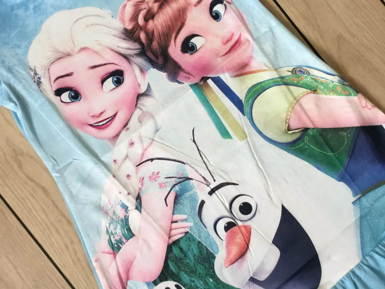 Billede 3 - Frost kjole str. 104 med Elsa og Anna fra Frost 