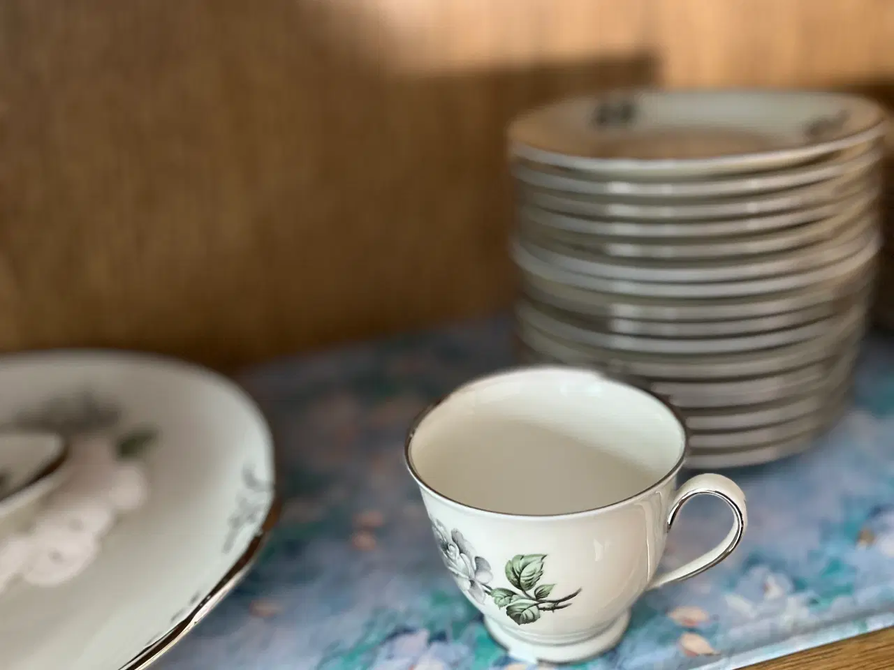 Billede 7 - KMP sort rose kaffestel 