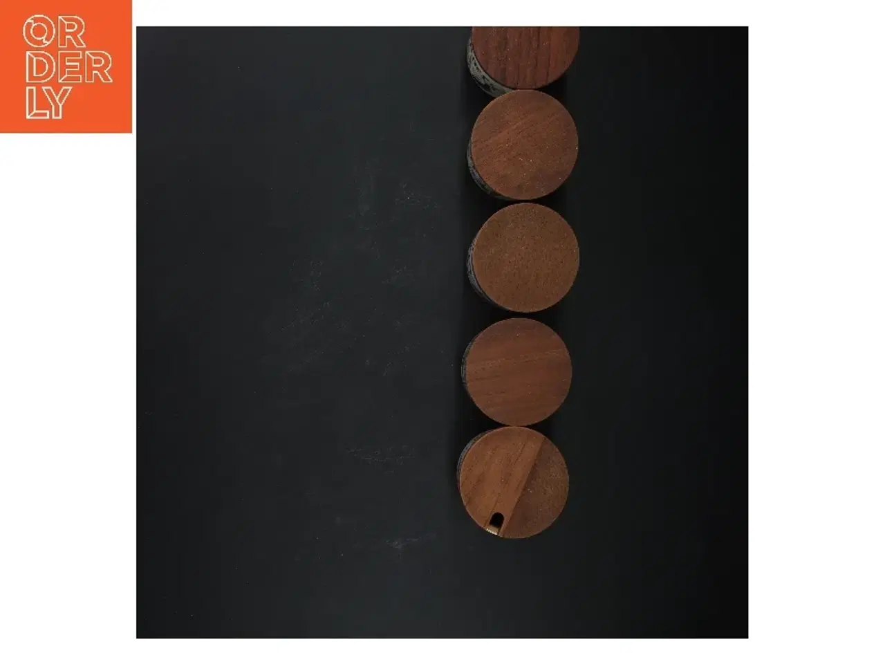 Billede 2 - Sæt af 5 krydderikrukker med låg fra Knabstrup (str. 5 styk, 7,5 cm)