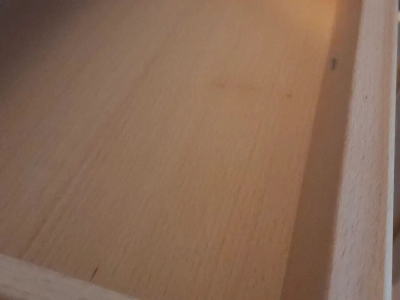 Billede 3 - Vitrineskab i massiv bøg