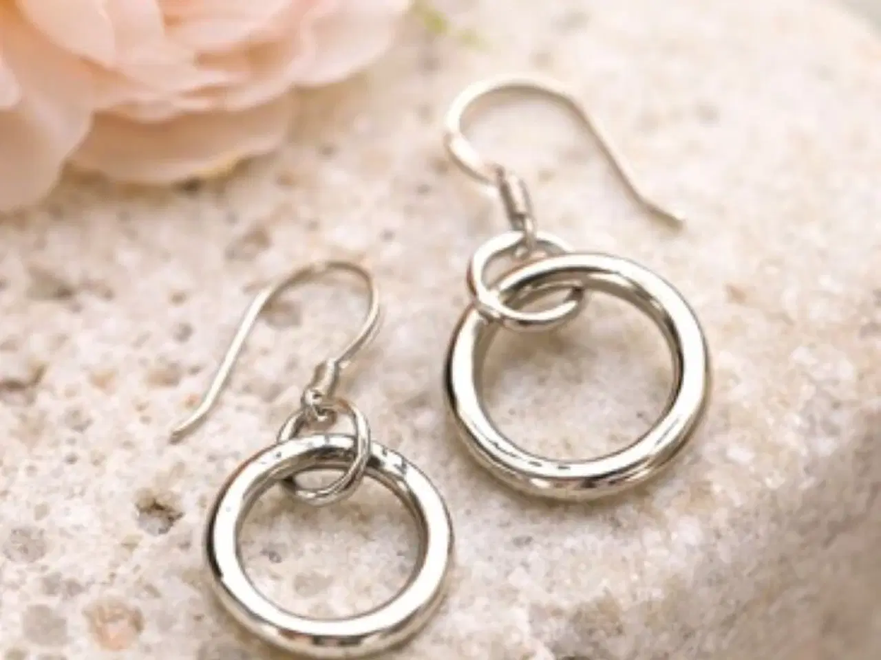 Billede 3 - Smukke håndlavede sølvøreringe