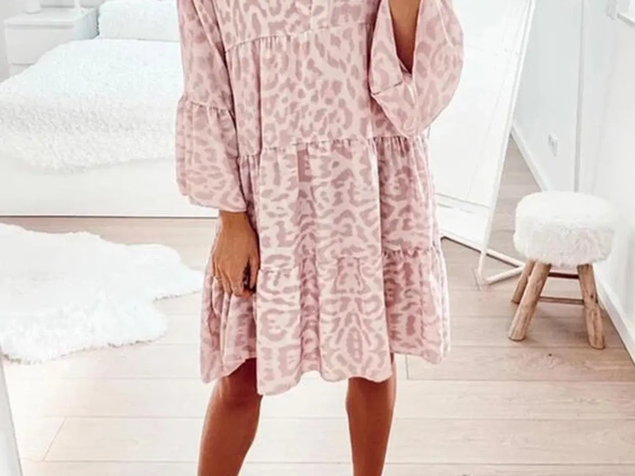 Billede 2 - kjole.BOHO-Pink leopard print.Str: Medium