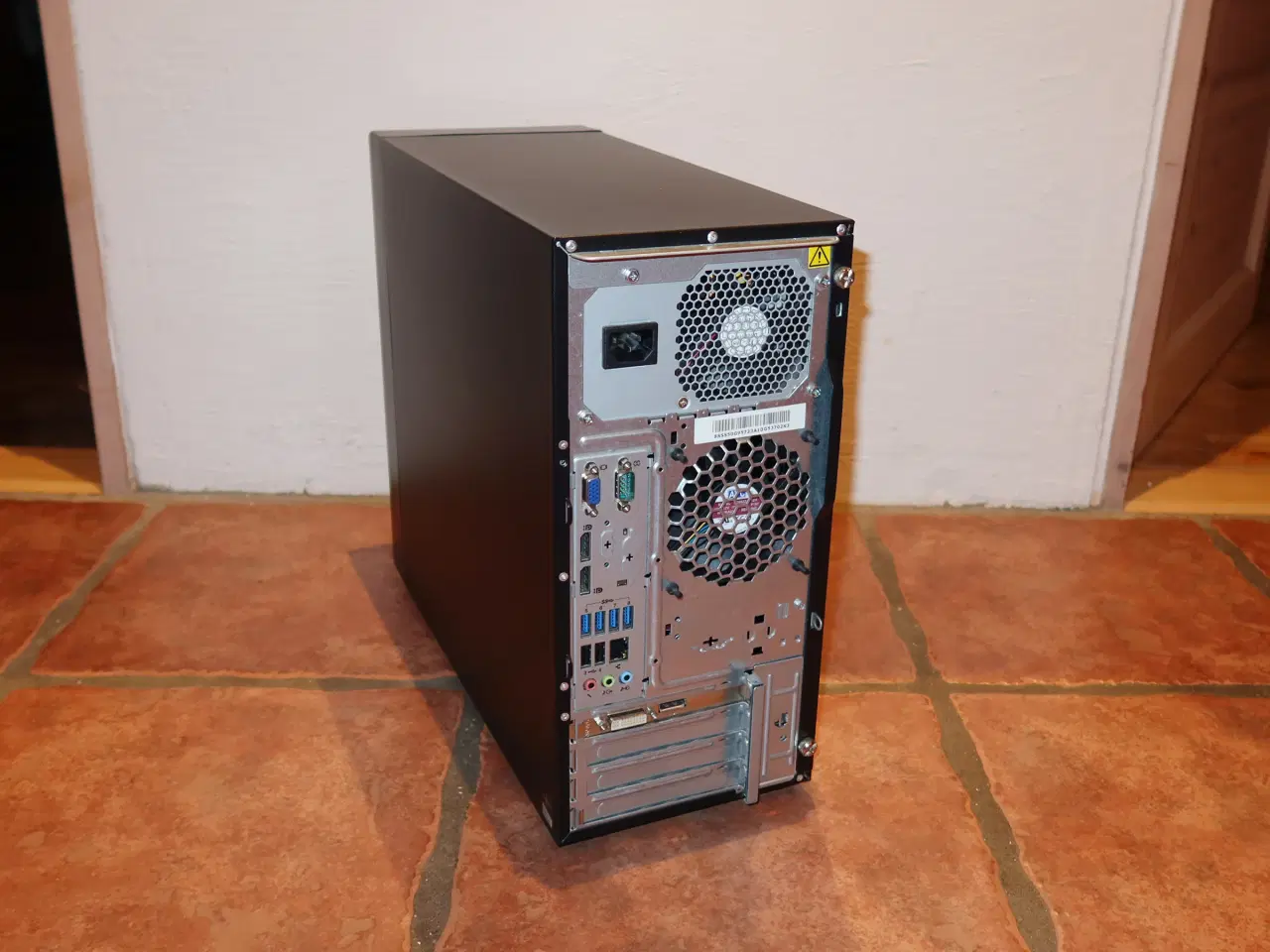 Billede 3 - Lenovo ThinkStation P300 - Core i5