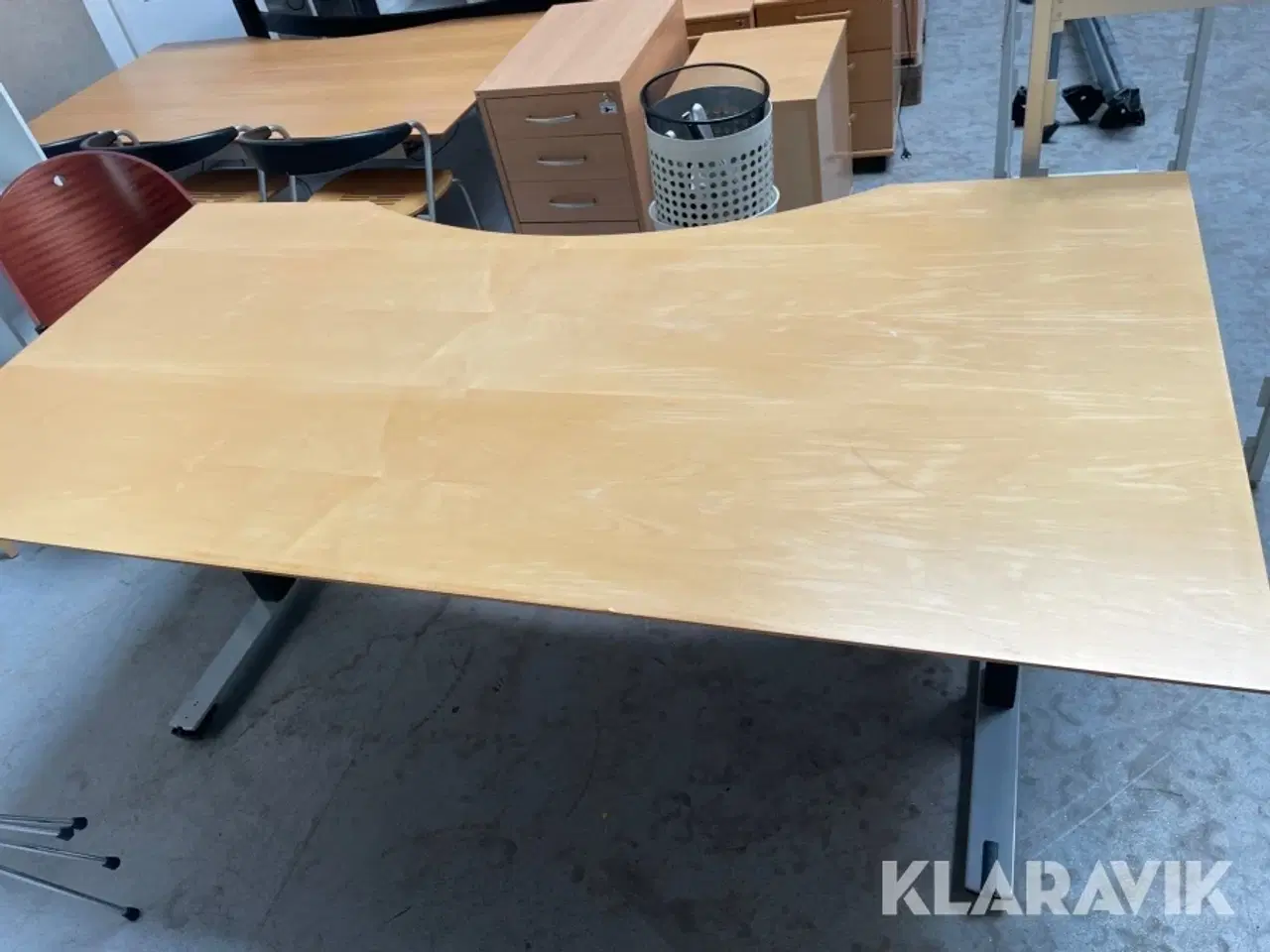 Billede 2 - Kontor borde og skabe