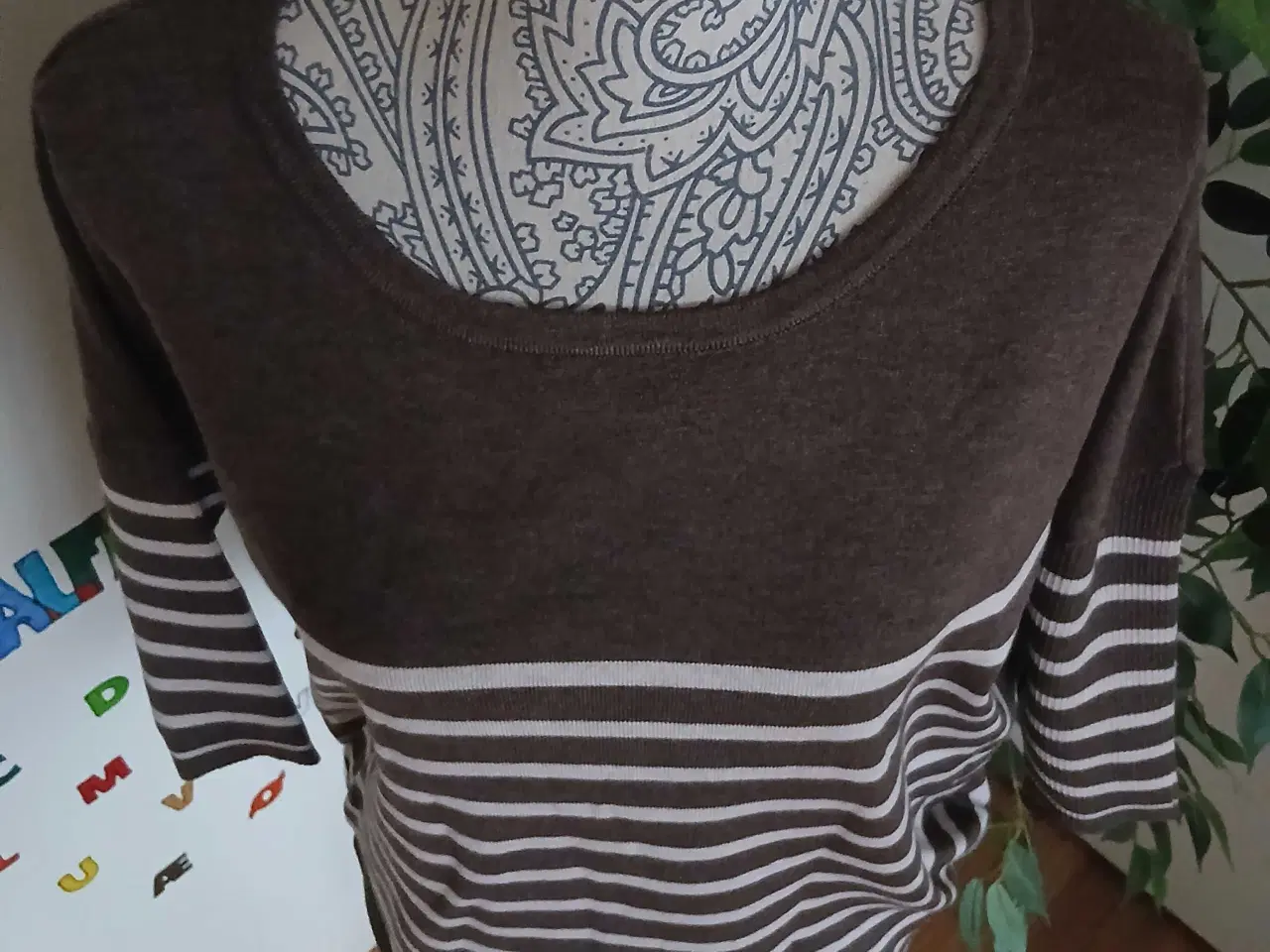 Billede 2 - Trøje. Saint Tropez. Medium/38