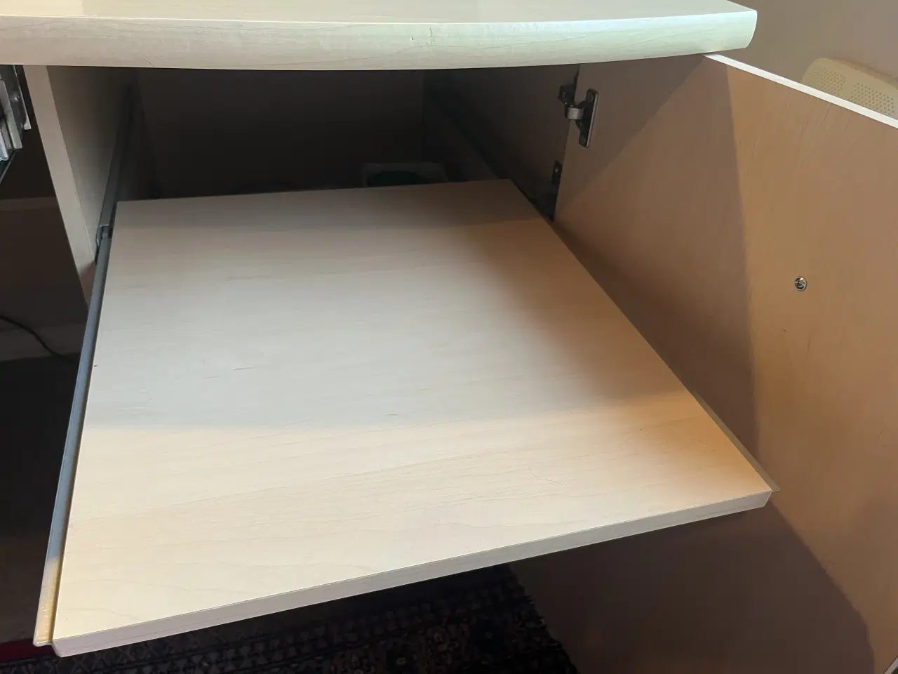 Billede 2 - Flot skrivebord