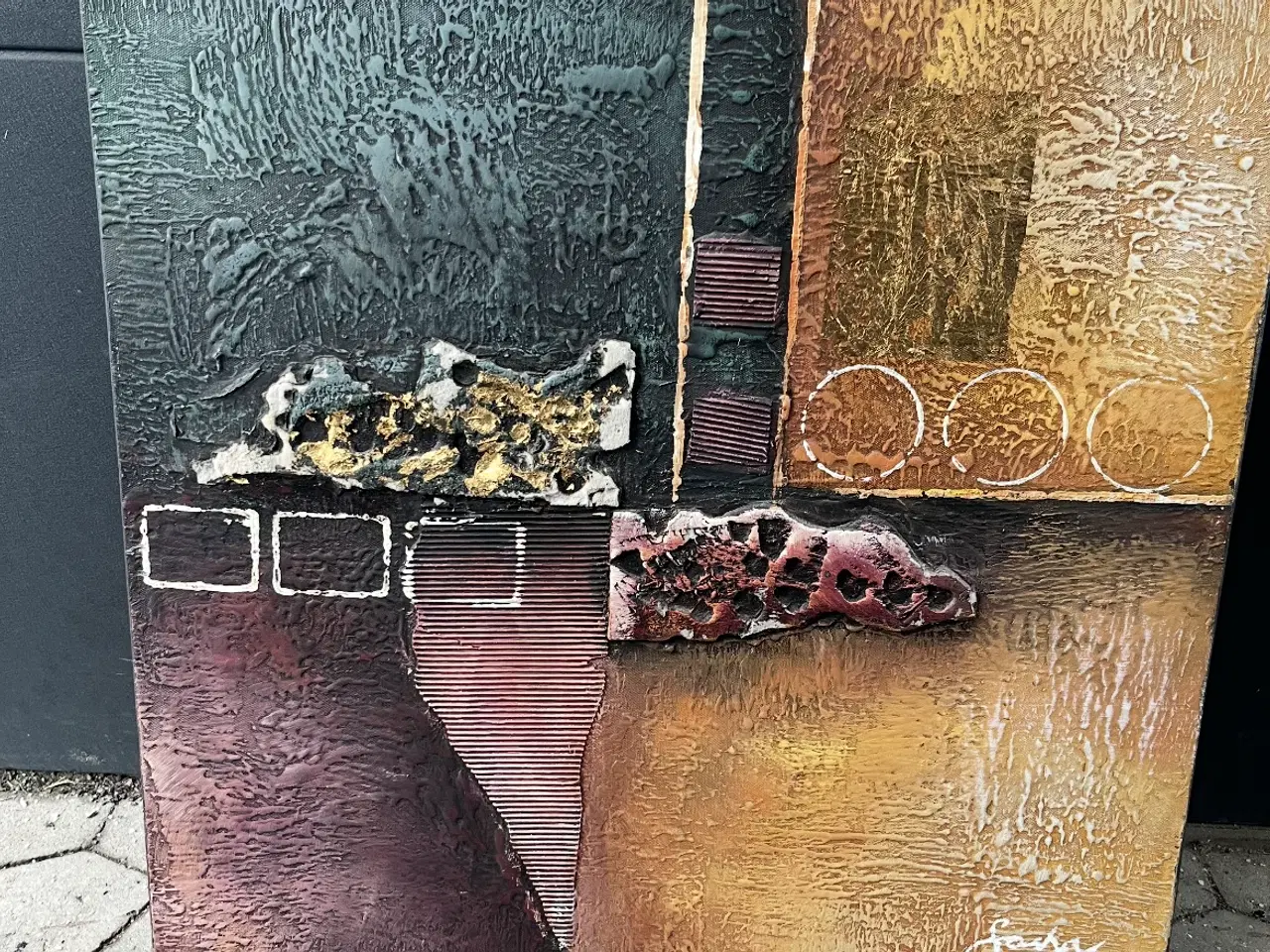 Billede 1 - Billeder, hundeskåle, trækasse, hylde til bad. 