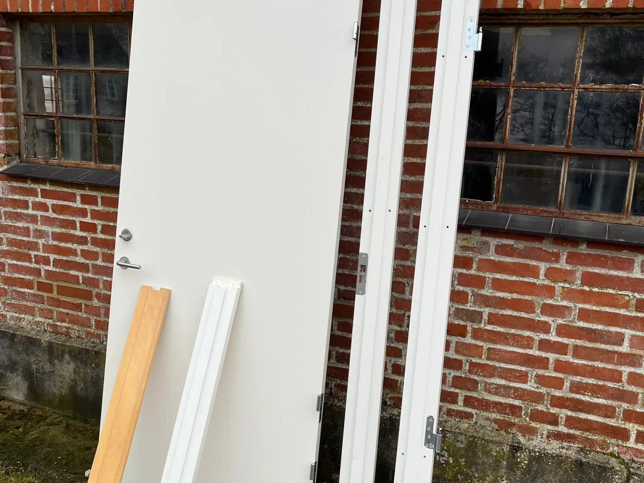 Billede 2 - Masiv dør 240 cm høj