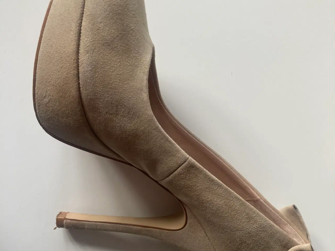 Billede 2 - Gratis Høje pumps str 40 