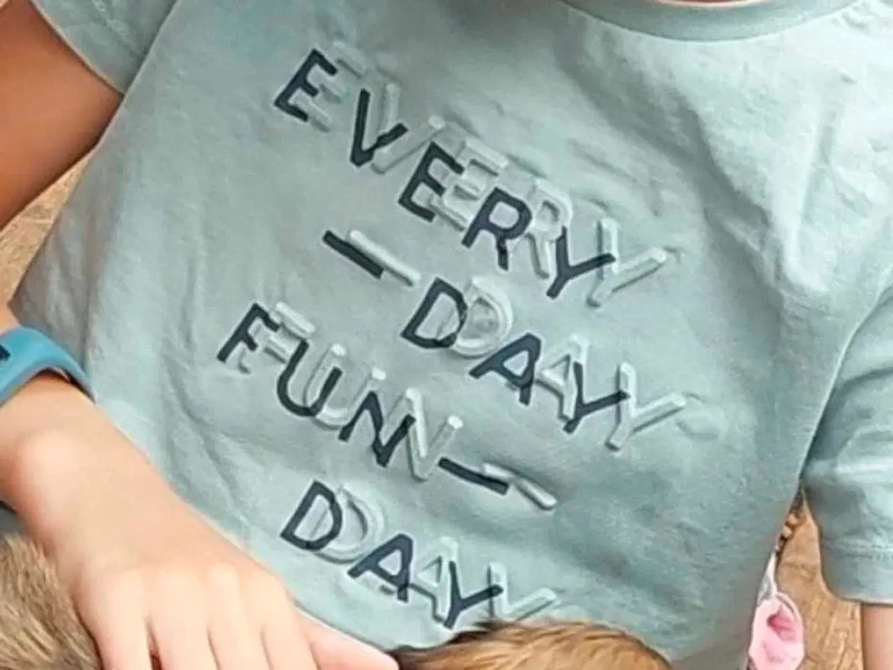 Billede 5 - 128/134, Pompdelux 2x t-shirt "nye"