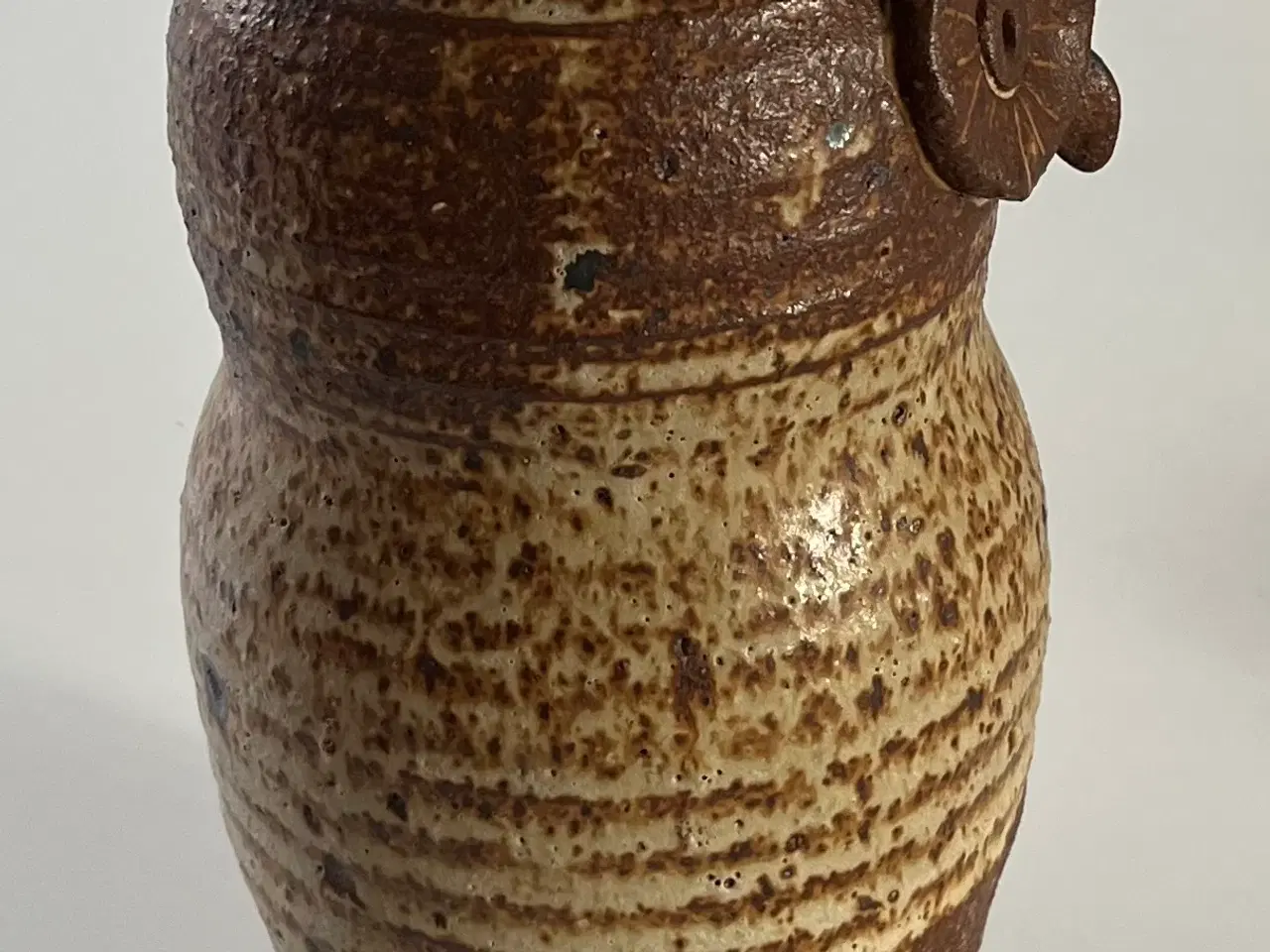 Billede 4 - VISBY flaske med uglemotiv - hånddrejet stentøj H 