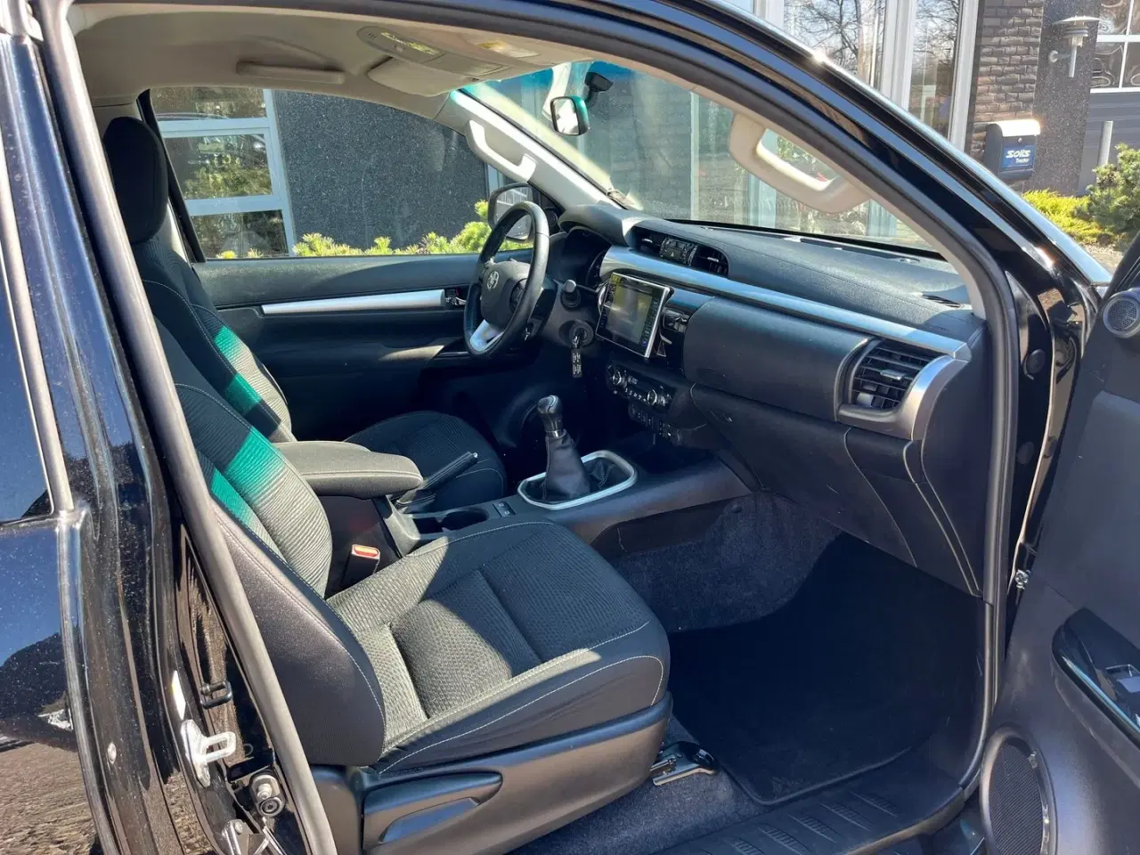 Billede 18 - Toyota Hilux 4WD Pick-up med træk til 3200 kg. Meget velholdt