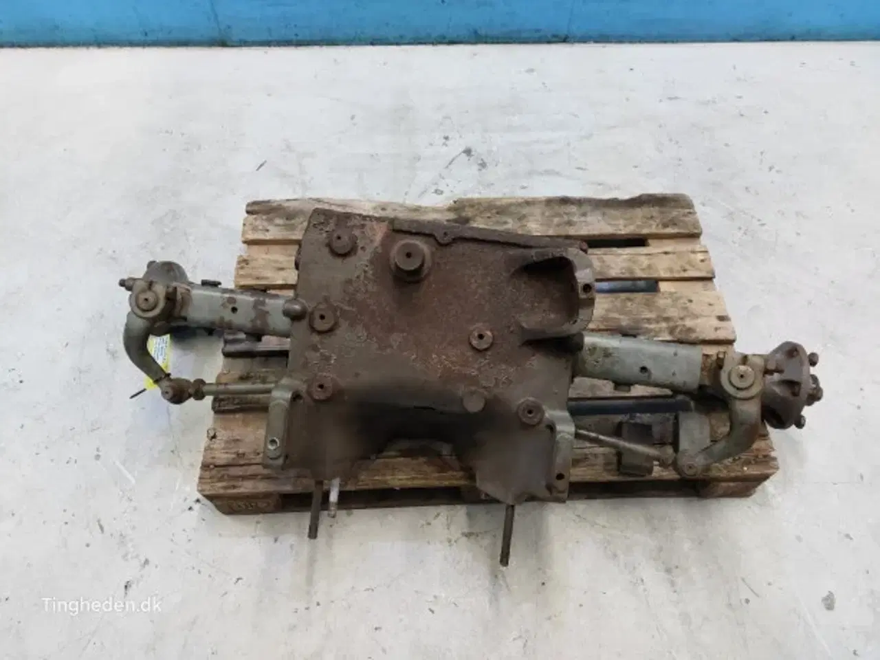 Billede 14 - Massey Ferguson 690 Foraksel 897625M93