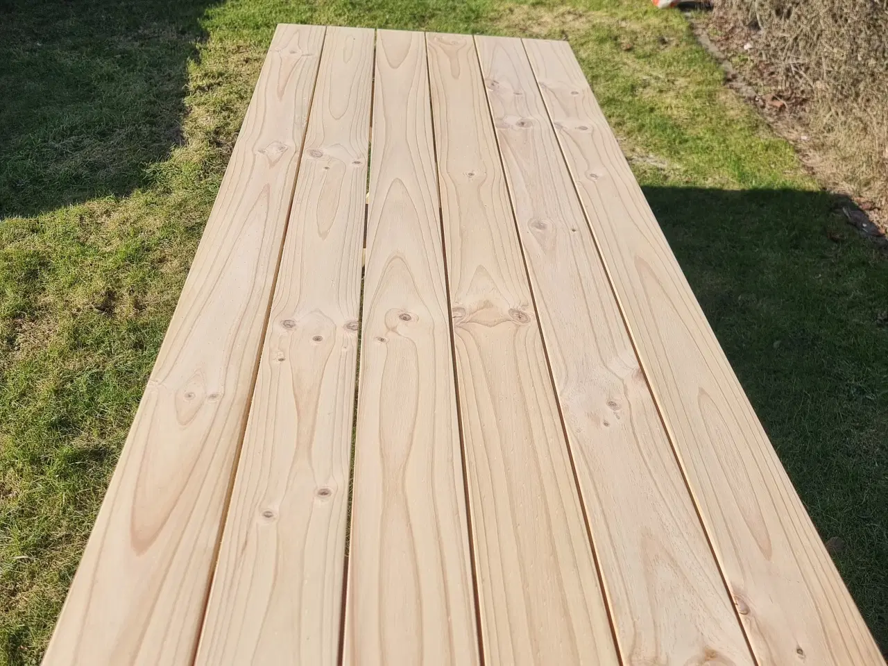 Billede 3 - Hay bord i lyst træ