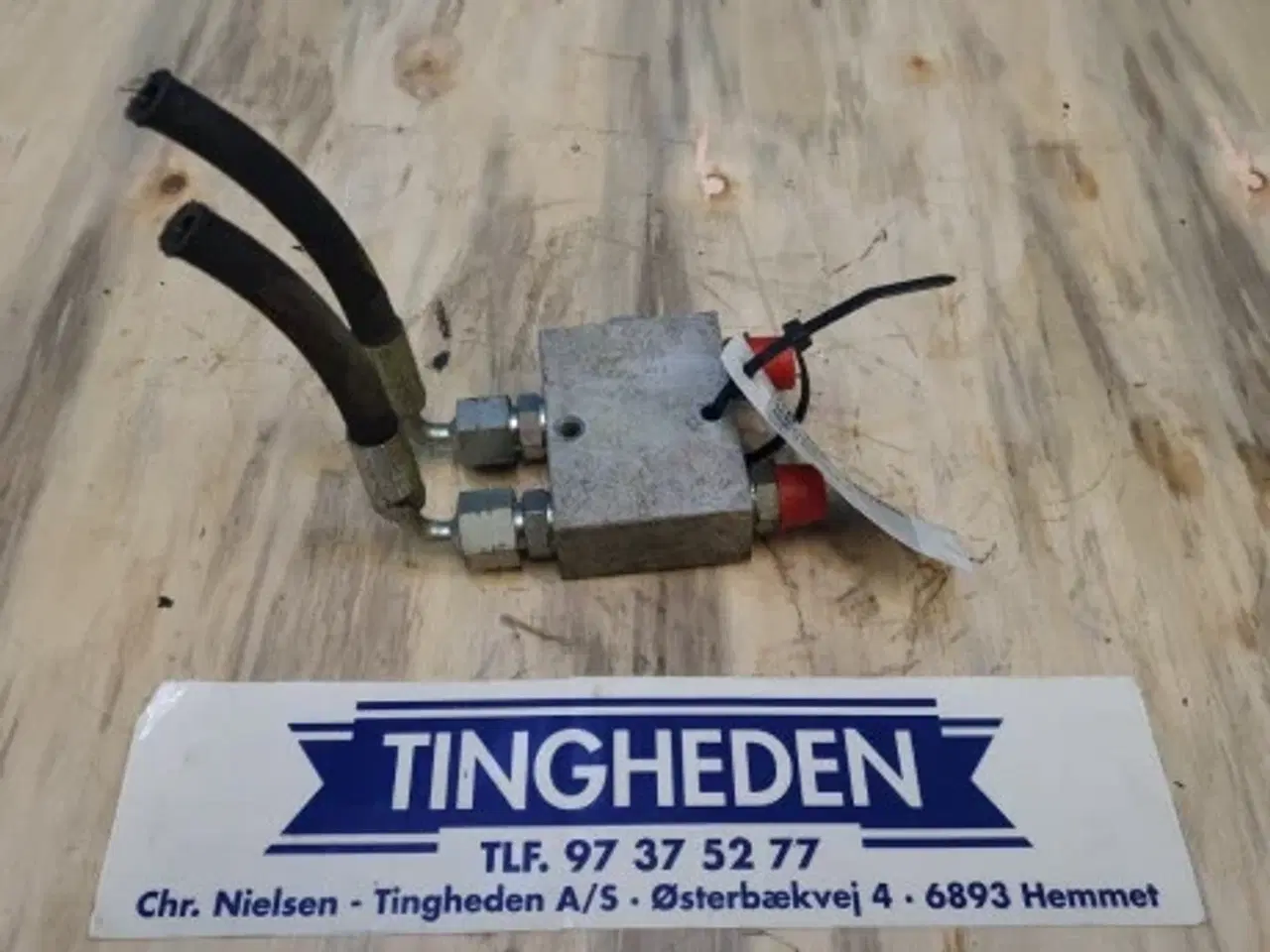Billede 1 - New Holland 760CG 35Ft Hydraulikventil 84166944