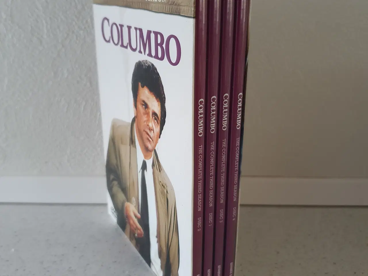 Billede 9 - Columbo. Sæson 1, 3, 4 og 10. Fra kr